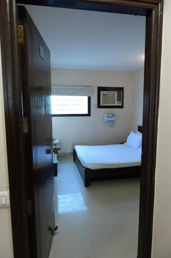 Maharani Regency Hotel Panchkula Exterior photo